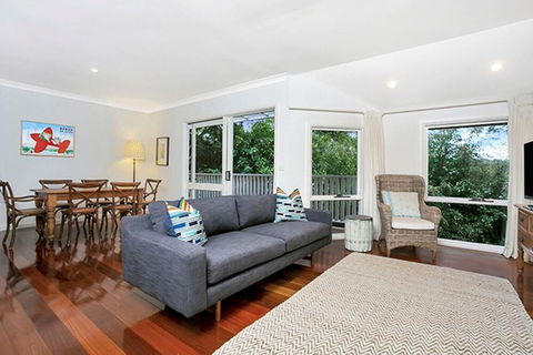ALAN1 Leafy Tranquil Home - Inverell Accommodation 1