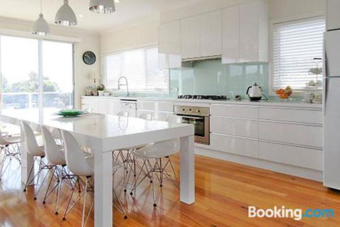 Allure - Inverell Accommodation 7