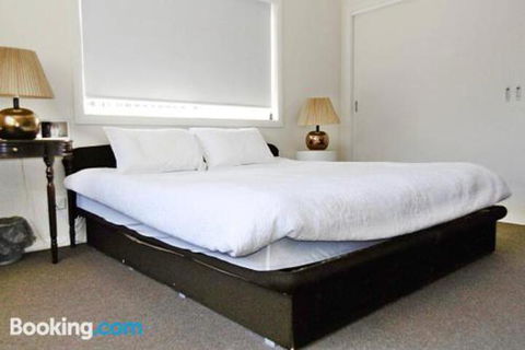 Allure - Inverell Accommodation 5
