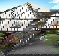 Elizabethan Lodge - Inverell Accommodation