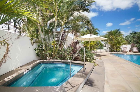 Ambience On Burleigh Beach - Inverell Accommodation 3