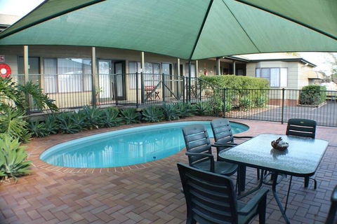 Lake Forbes Motel - Inverell Accommodation 3