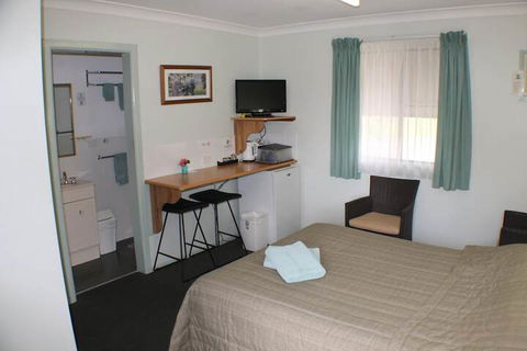 Lake Forbes Motel - Inverell Accommodation 5