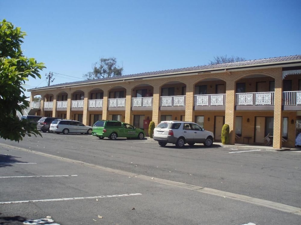 Bathumi VIC Inverell Accommodation