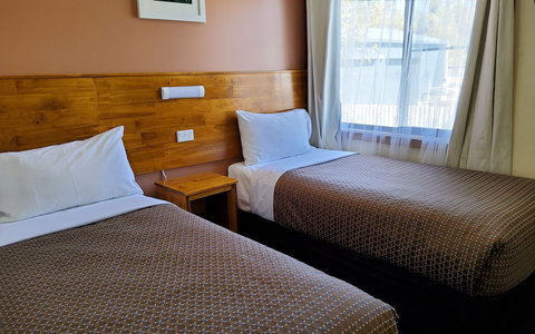 Highway Motor Inn - Inverell Accommodation 6