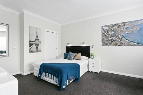 Airport Hotel Sydney - Inverell Accommodation 0