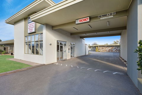 Adelaide Road Motor Lodge - Inverell Accommodation 0