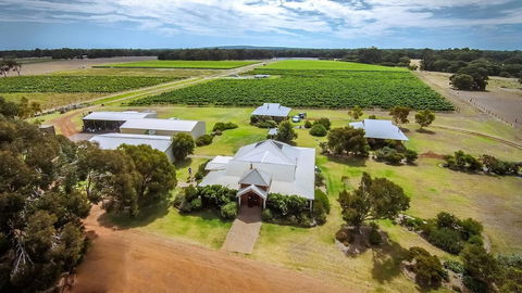 Adinfern Estate - Inverell Accommodation 6