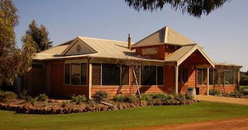 Adinfern Estate - Inverell Accommodation 0