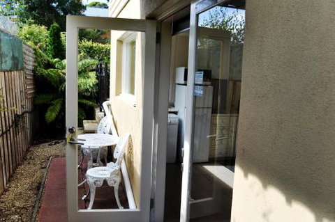 Belton Apartments - Inverell Accommodation 3