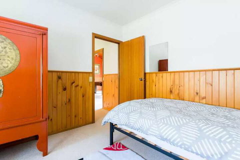 Adriennes Country Retreat - Inverell Accommodation 6
