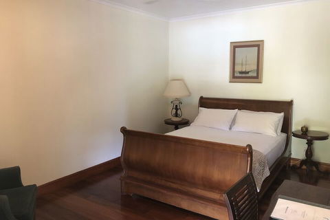 Daintree Manor Bed & Breakfast - Inverell Accommodation 2