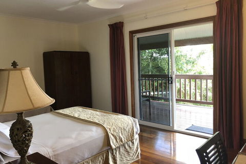 Daintree Manor Bed & Breakfast - Inverell Accommodation 4