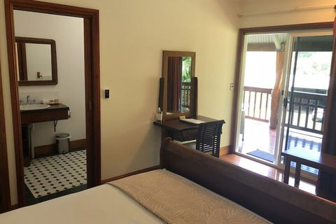 Daintree Manor Bed & Breakfast - Inverell Accommodation 6