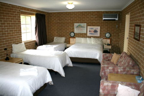 Grand Manor Motor Inn - Queanbeyan - Inverell Accommodation 5