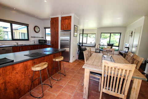 Avignon In Bright - Inverell Accommodation 1