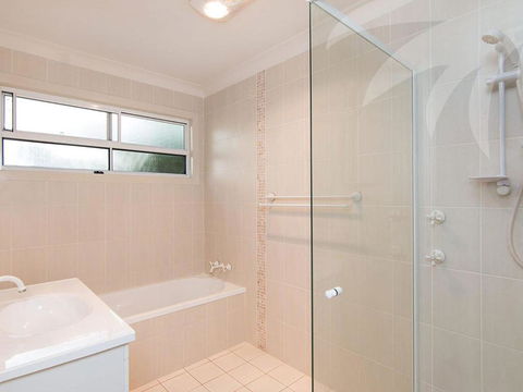 Dunes - Inverell Accommodation 3