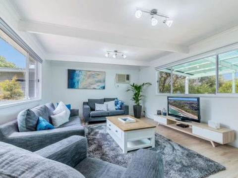 DRIFTAWAY ACROSS FROM SURF BEACH - Inverell Accommodation 1