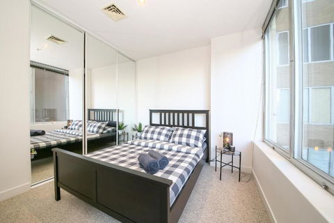 A Spacious & Central 2BR Apt Near Flinders Station - Inverell Accommodation 5