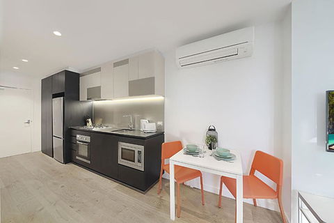 A Bright & Modern CBD Apt Next To Southern Cross - Inverell Accommodation 5