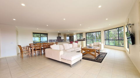 A Vista Townhouse 1 - Inverell Accommodation 6