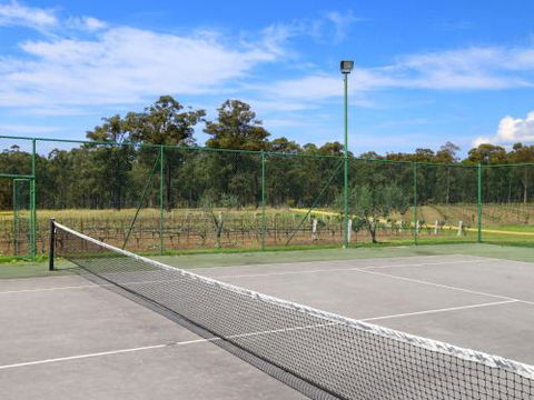 Ironbark Hill Retreat - Inverell Accommodation 2