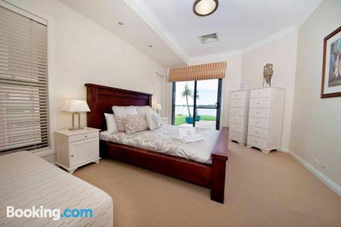 Brookwater Waterfront On Lake Mulwala - Inverell Accommodation 0