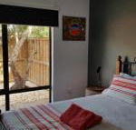 Red Ochre  Large 1BR with Private Courtyard - Inverell Accommodation