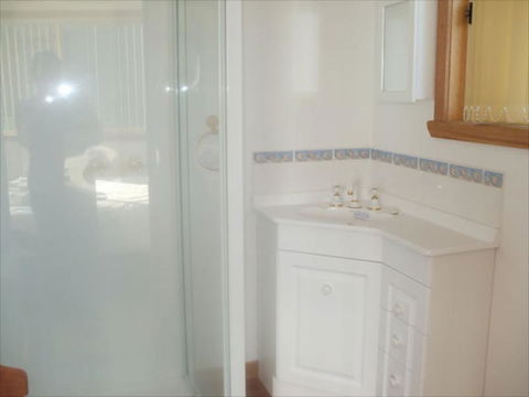 St Helens On The Bay Apartments - Inverell Accommodation 4