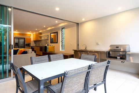A PERFECT STAY - Your Place At Belongil Beach - Inverell Accommodation 3