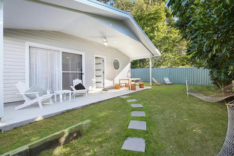 Salty Kisses Holiday House - Inverell Accommodation 0