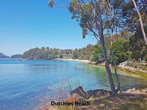 Dutchies Vista 1 / 45 Christmas Bush Ave Ground Floor Duplex With Stunning Water Views - Inverell Accommodation 4