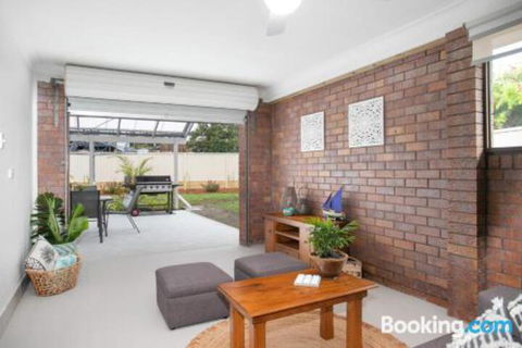 Lake Dreaming 4 Lulworth - Inverell Accommodation 4
