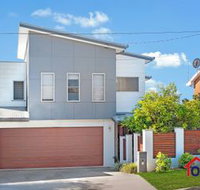 SUNNY DAZE BONNY HILLS