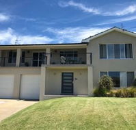 Ocean House at Mollymook - Inverell Accommodation