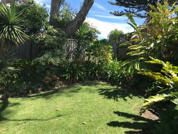 Ocean House At Mollymook - Inverell Accommodation 6
