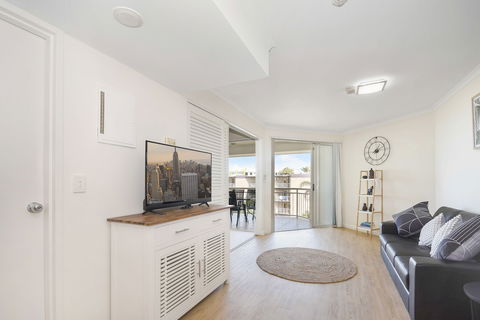 Alex Beach Resort 412 - Inverell Accommodation 1