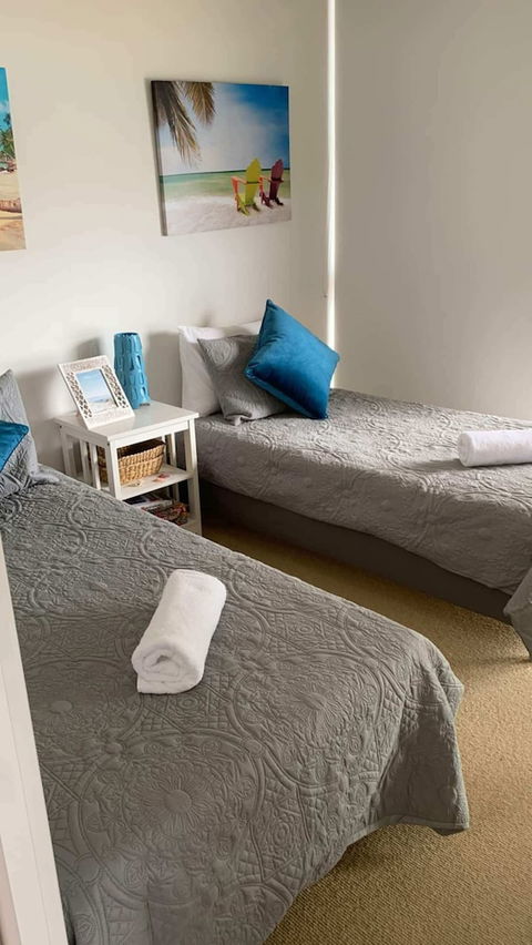 Absolute Beachfront With Views 2BR Apt - Inverell Accommodation 5