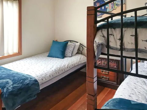 Home Near Shops & Beach - Inverell Accommodation 0