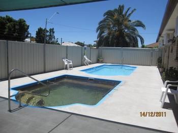 Dragon & Phoenix Motel - Inverell Accommodation 1