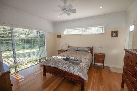 Crescent Head Farm - Inverell Accommodation 2