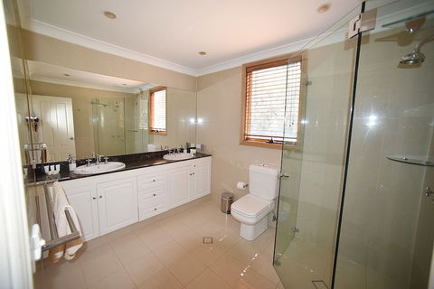 Thredbo 1380 - Inverell Accommodation 5