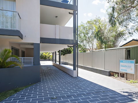 Shoal Bay Beachclub Apartments - Inverell Accommodation 3