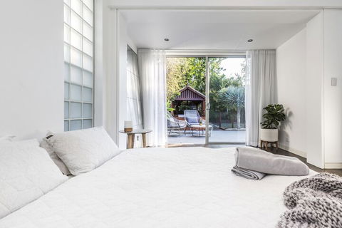 Coogee Luxury Home With Salt Water Pool & Parking - Inverell Accommodation 6