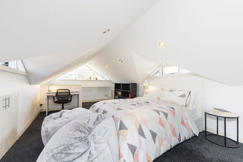 Coogee Luxury Home With Salt Water Pool & Parking - Inverell Accommodation 5