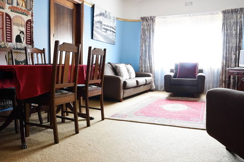 Apartments Downtown - Inverell Accommodation 5