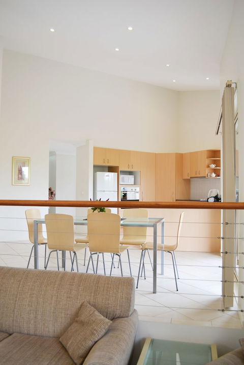 Parker By The Sea - Inverell Accommodation 4