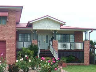 Ayr Bed & Breakfast On McIntyre - Inverell Accommodation 1