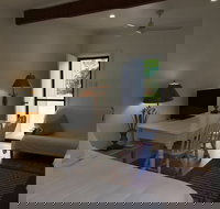 Mango Hill Farm - Inverell Accommodation