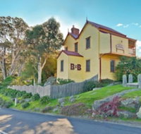 Two Story Bed  Breakfast - Inverell Accommodation